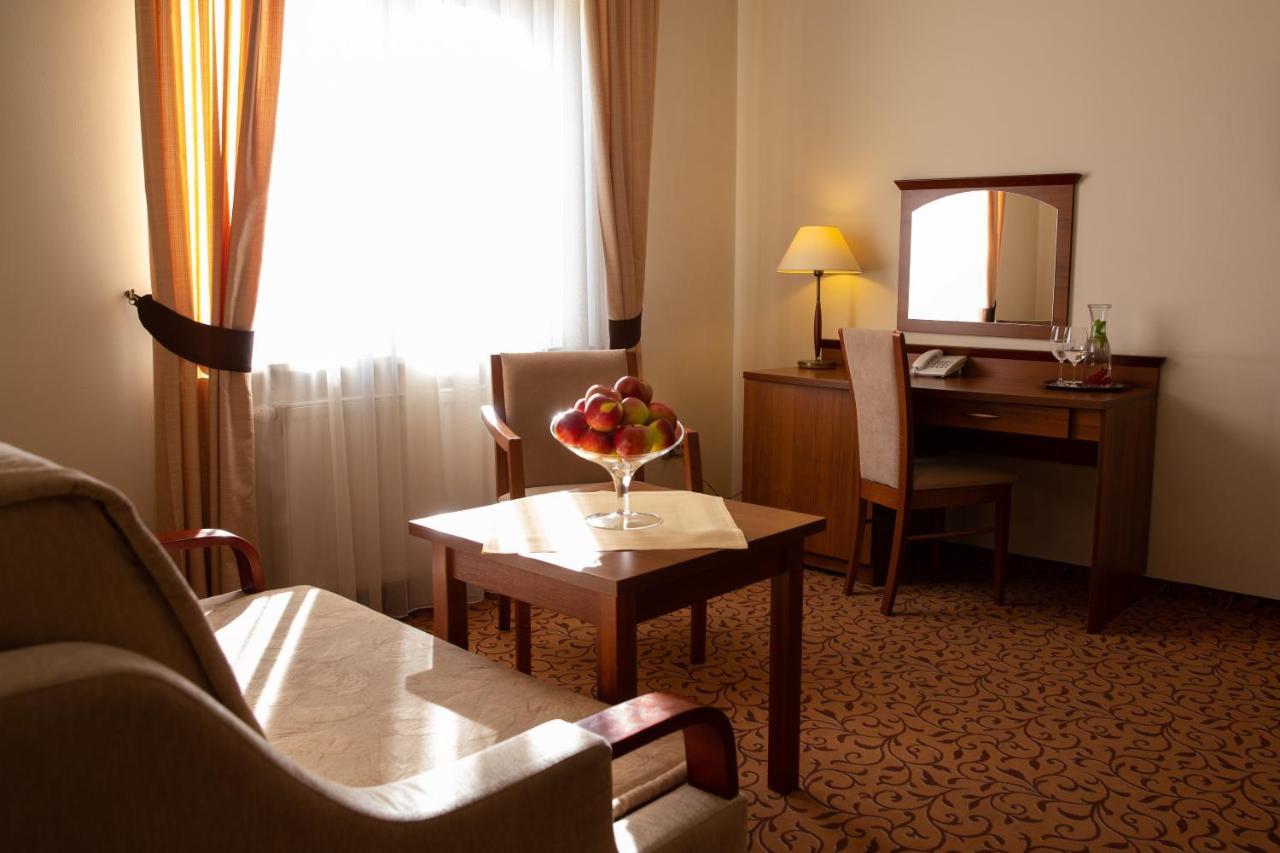 Panorama Hotell 3*